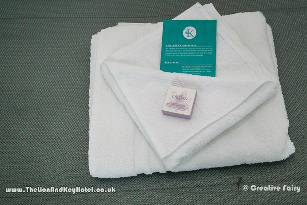 Habitación individual clásica, baño privado del hotel The Lion and Key. Foto 3