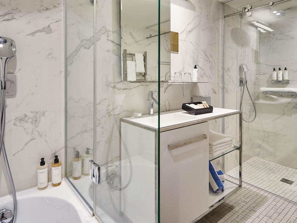 Suite Signature, 1 cama de matrimonio grande (Ebene Executive) del hotel Boutet Bastille Hotel Paris - MGallery Collection