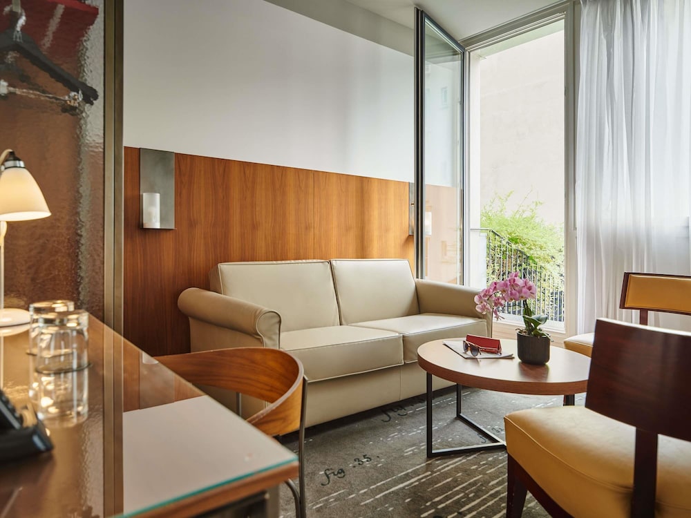 Suite Deluxe, 1 cama de matrimonio grande, terraza del hotel Boutet Bastille Hotel Paris - MGallery Collection. Foto 1