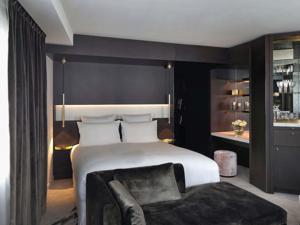 Suite Signature, 1 cama de matrimonio grande (Ebene Executive) del hotel Boutet Bastille Hotel Paris - MGallery Collection. Foto 3
