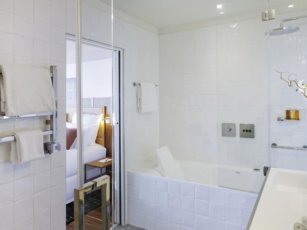 Suite junior, 1 cama de matrimonio, terraza del hotel Boutet Bastille Hotel Paris - MGallery Collection. Foto 6