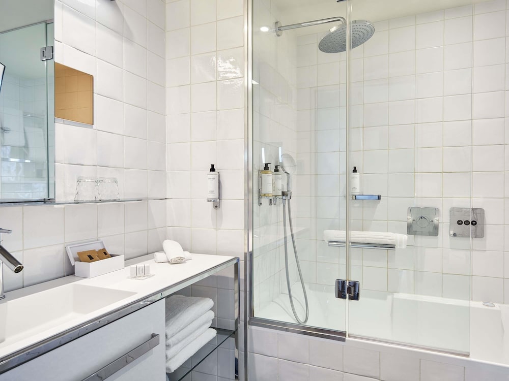 Suite junior, 1 cama de matrimonio, terraza del hotel Boutet Bastille Hotel Paris - MGallery Collection. Foto 5