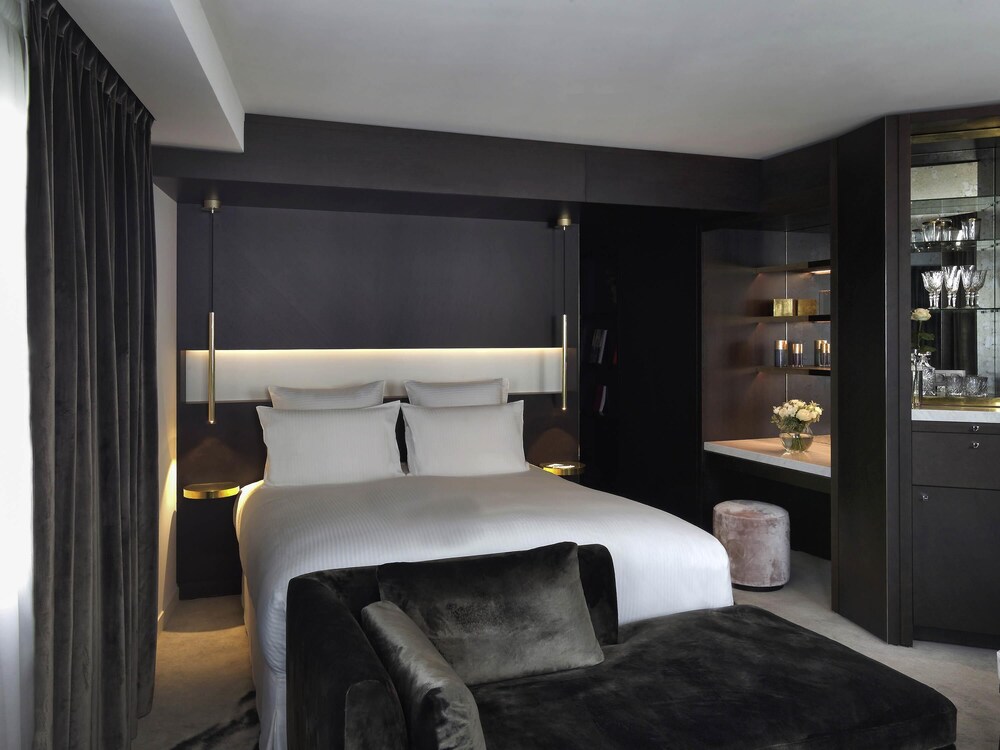 Suite Signature, 1 cama de matrimonio grande (Ebene Executive) del hotel Boutet Bastille Hotel Paris - MGallery Collection. Foto 1