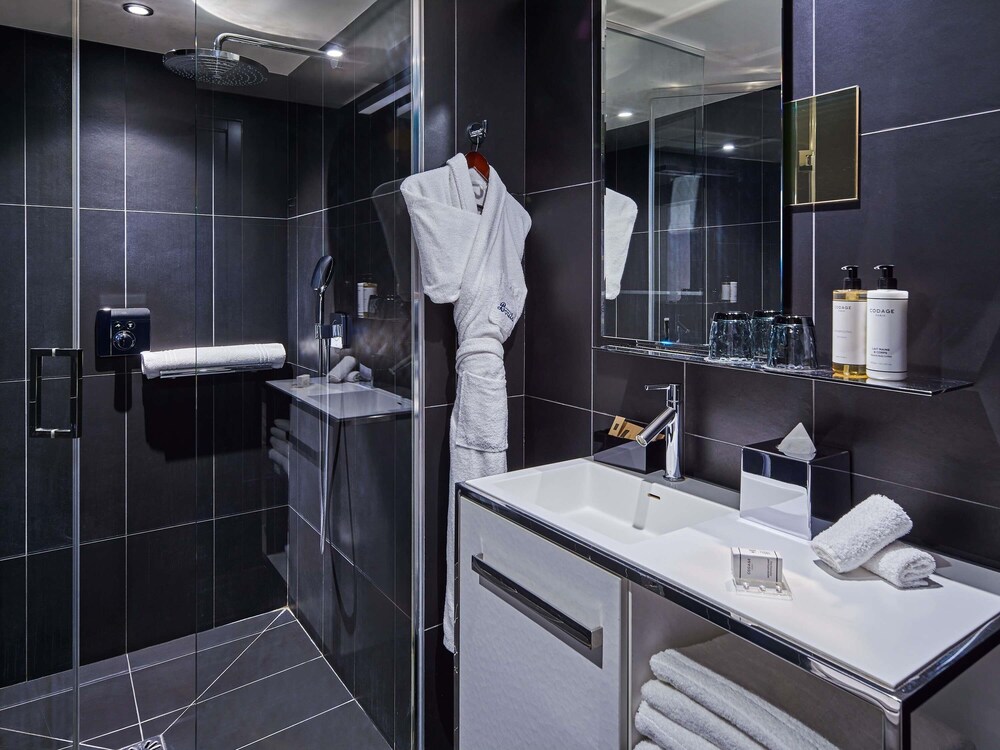 Suite Signature, 1 cama de matrimonio grande (Teck Executive) del hotel Boutet Bastille Hotel Paris - MGallery Collection. Foto 4