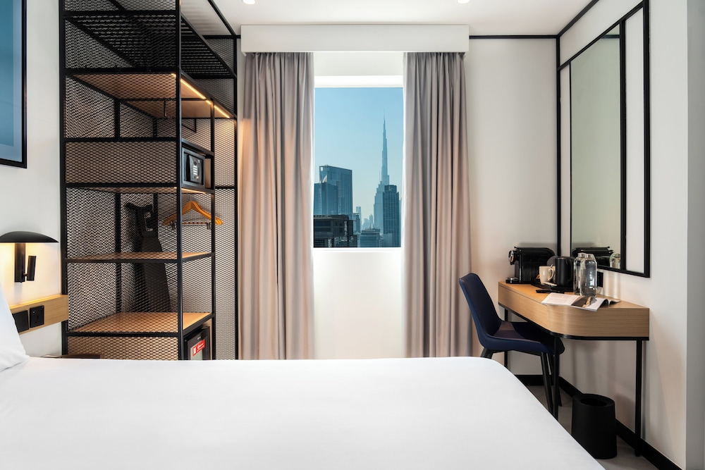 Habitación Premium, Cama Queen Size, Con Beneficios Adicionales del hotel Ibis One Central. Foto 3