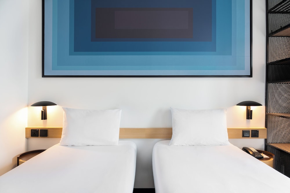 Habitación Premium, Dos Camas Individuales, Con Beneficios Adicionales del hotel Ibis One Central. Foto 2