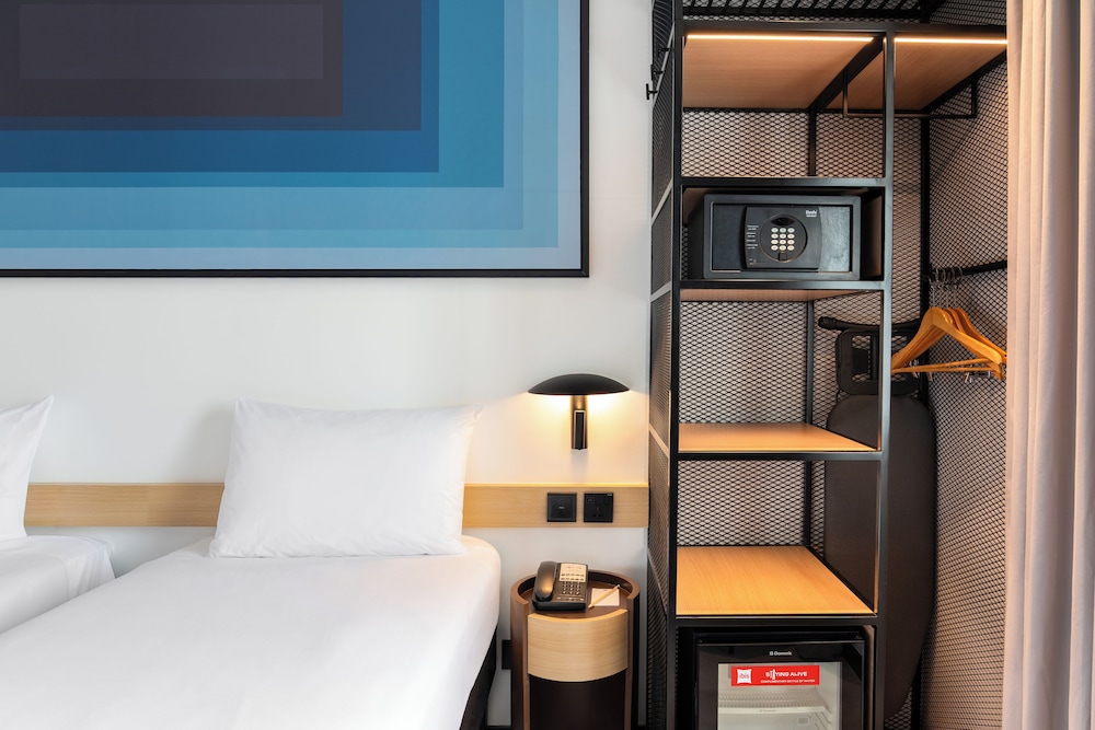 Habitación Premium, Dos Camas Individuales, Con Beneficios Adicionales del hotel Ibis One Central. Foto 4