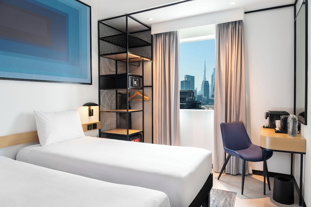 Habitación Premium, Dos Camas Individuales, Con Beneficios Adicionales del hotel Ibis One Central. Foto 5