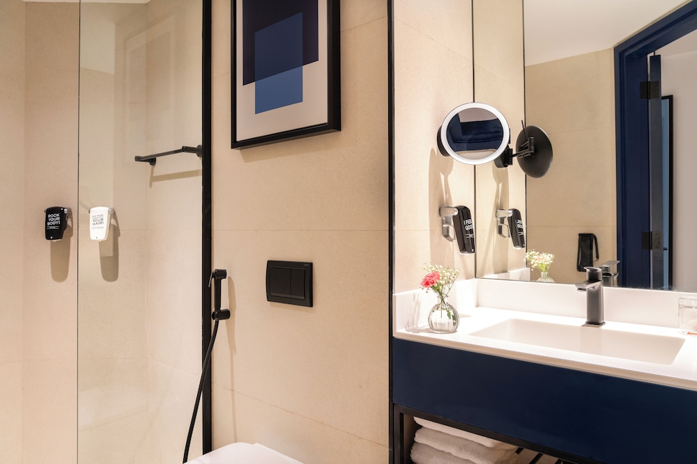 Habitación Premium, Dos Camas Individuales, Con Beneficios Adicionales del hotel Ibis One Central. Foto 10