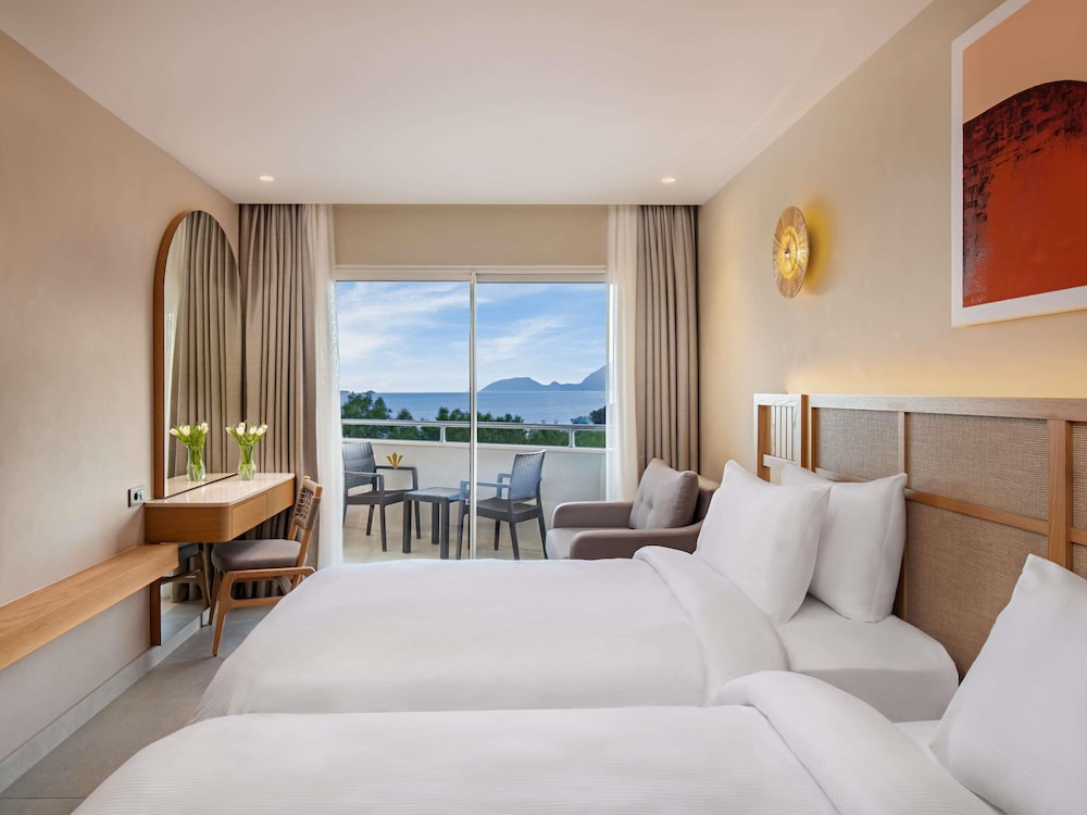 Suite Familiar Deluxe Vista al Mar del hotel Rixos Premium Tekirova - The Land Of Legends. Foto 7