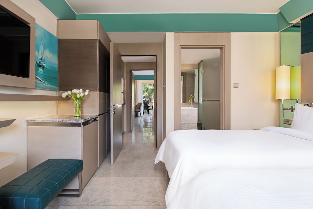 Suite Familiar con Jardín del hotel Rixos Premium Tekirova - The Land Of Legends. Foto 2