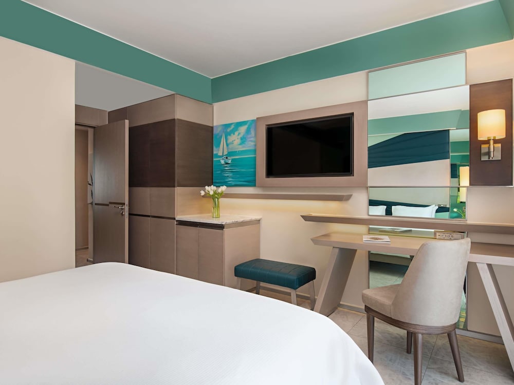 Suite Familiar con Jardín del hotel Rixos Premium Tekirova - The Land Of Legends. Foto 6