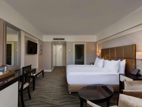 Habitación Clásica con vistas a la montaña del hotel Tui Magic Life Rixos Beldibi +16 - The Land Of Legends Access. Foto 2