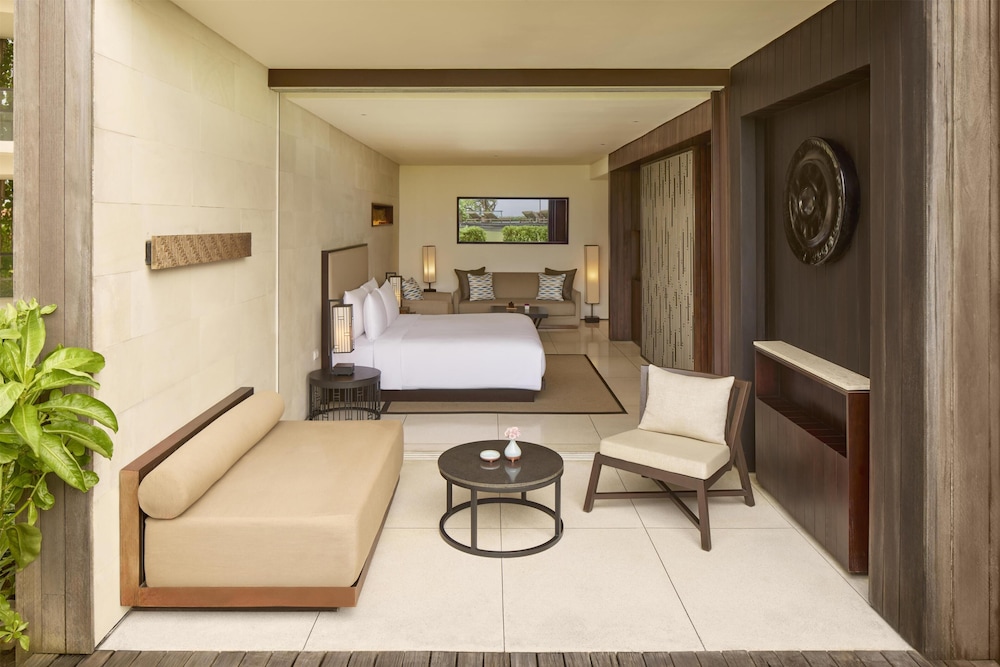 Suite, terraza del hotel Alila Seminyak, Bali. Foto 4