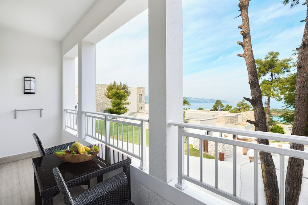 Suite Superior, Vistas al Jardín del hotel Rixos Premium Bodrum. Foto 6