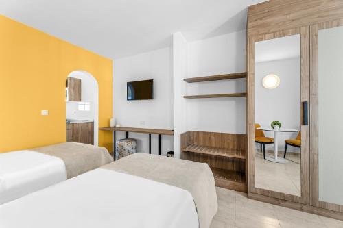 Estudio Superior del hotel Tropicana. Foto 16