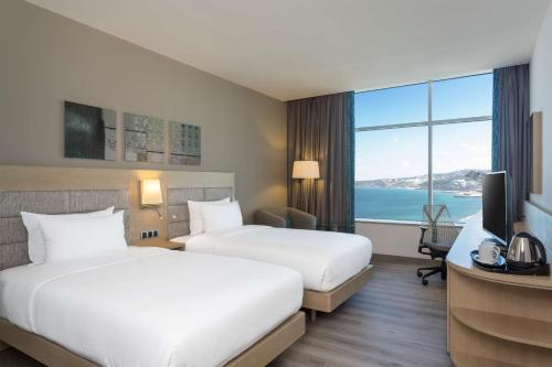 Habitación Doble con vistas al mar - 2 camas del hotel Hilton Garden Inn Tanger City Center. Foto 3