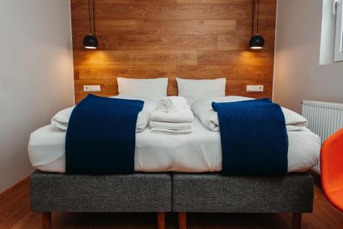 Habitación Doble Estándar con acceso a la bañera de hidromasaje y a la sauna - 1 o 2 camas del hotel Stracta. Foto 3