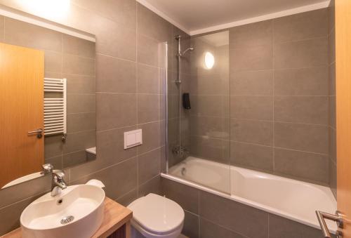 Apartamento de 2 dormitorios con bañera de hidromasaje del hotel Stracta