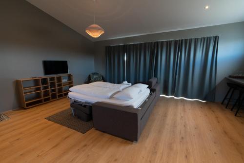 Suite Deluxe con bañera de hidromasaje del hotel Stracta. Foto 8