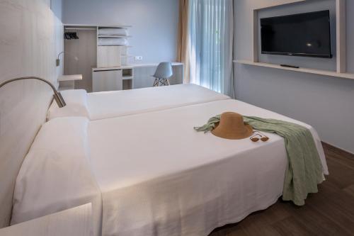Habitación Doble Económica - 2 camas del hotel Ght Sa Riera. Foto 3