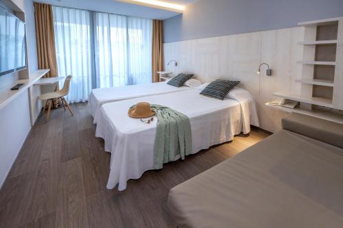 Habitación Doble Económica - 2 camas del hotel Ght Sa Riera. Foto 7