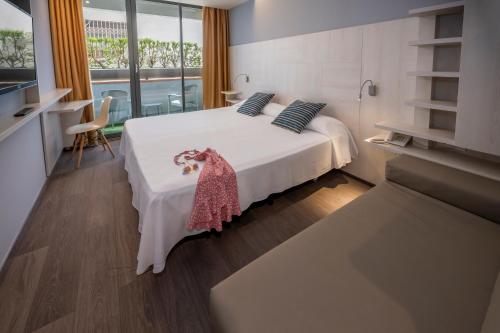 Habitación Doble Económica - 2 camas del hotel Ght Sa Riera. Foto 13