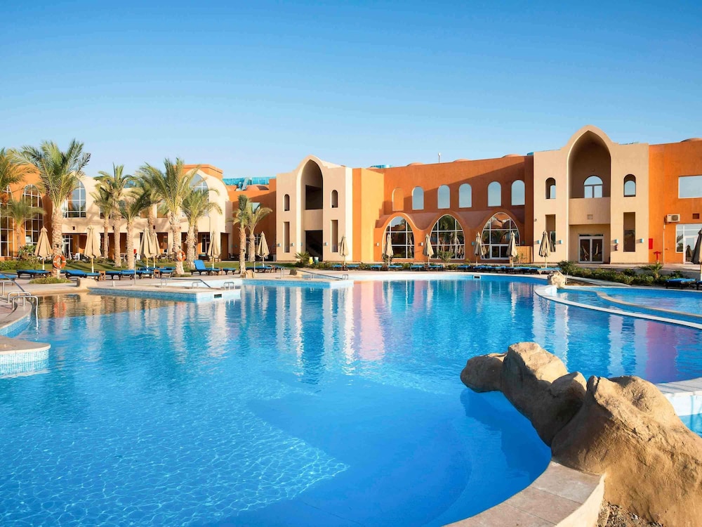 Habitación Superior 01 Queen - Lado de la Piscina del hotel Novotel Marsa Alam Beach Resort