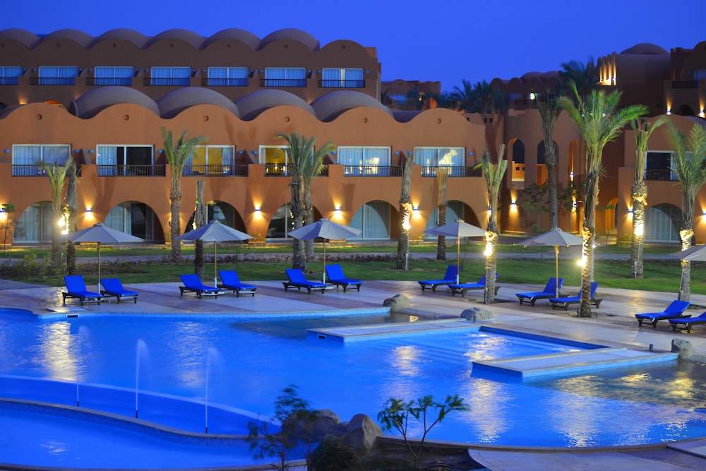 Habitación Superior 01 Queen - Lado de la Piscina del hotel Novotel Marsa Alam Beach Resort. Foto 5