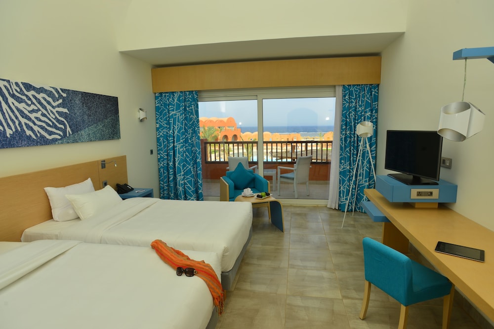 Habitación Superior 2 Camas Individuales - Lado de la Piscina del hotel Novotel Marsa Alam Beach Resort
