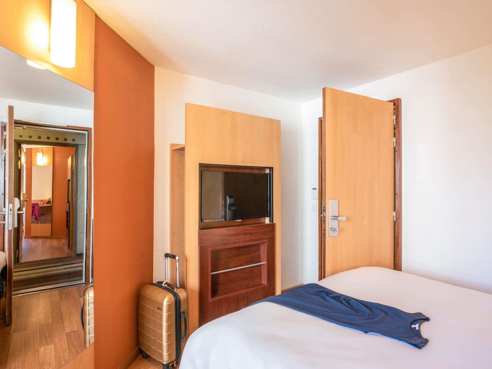 Habitación Estándar con 1 cama doble del hotel Ibis Tours Centre Gare. Foto 1