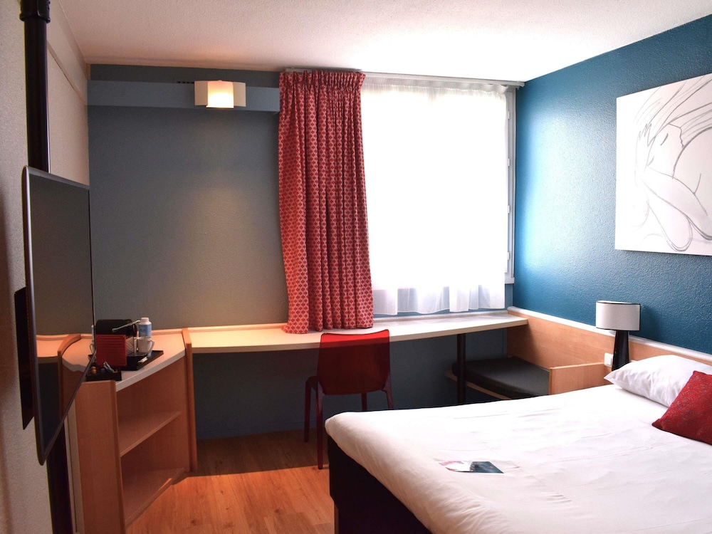 Habitación Confort con 1 cama doble del hotel Ibis Tours Nord. Foto 8