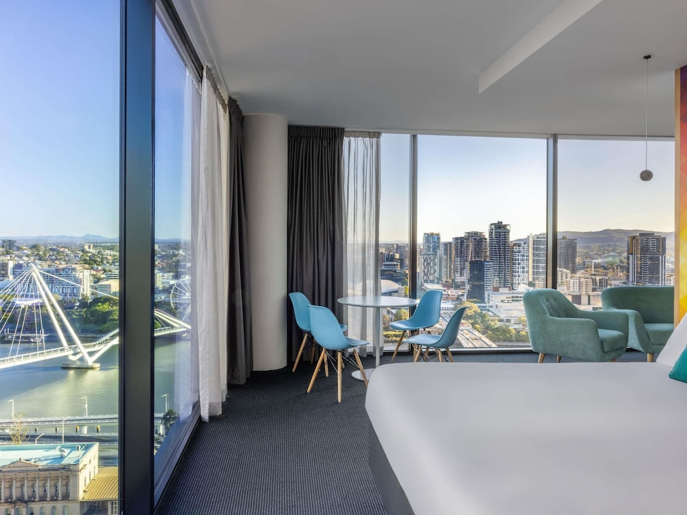 Suite Ejecutiva con 1 cama king size, Ribera del río del hotel Ibis Styles Brisbane Elizabeth Street. Foto 3