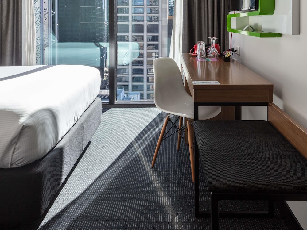 Habitación Superior 1 Cama King Vistas a la Ciudad del hotel Ibis Styles Brisbane Elizabeth Street. Foto 6