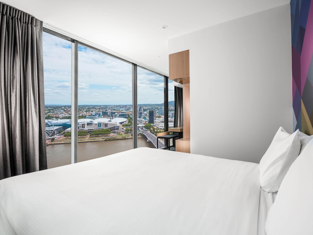 Habitación Superior 1 Cama Queen Vistas al Río del hotel Ibis Styles Brisbane Elizabeth Street. Foto 10