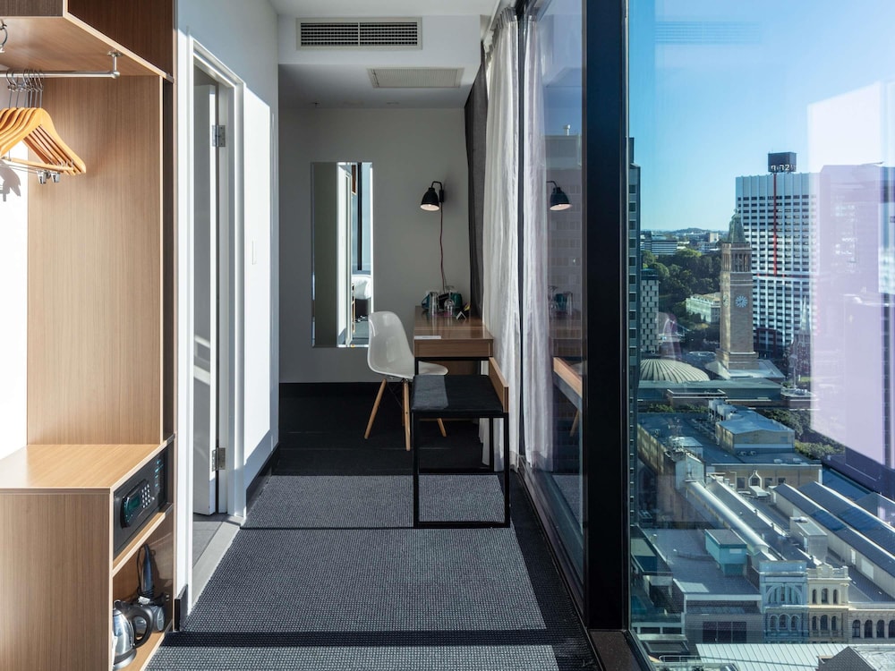Habitación Deluxe Esquina 1 Cama King Vistas a la Ciudad del hotel Ibis Styles Brisbane Elizabeth Street