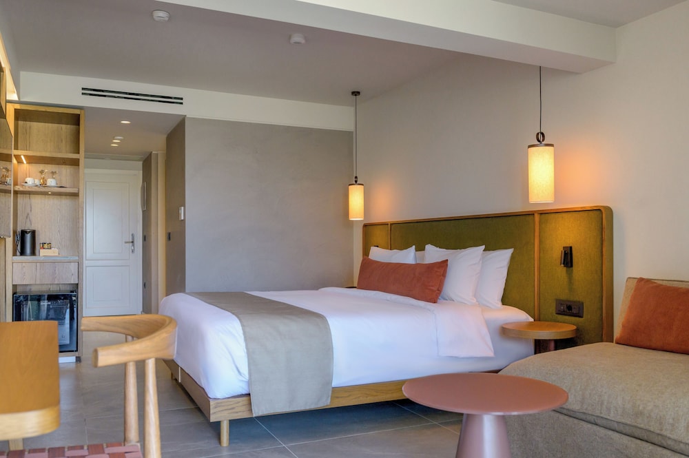 Junior Suite con vistas al jardín del hotel Blue Sea Beach Affiliated By Melia. Foto 2