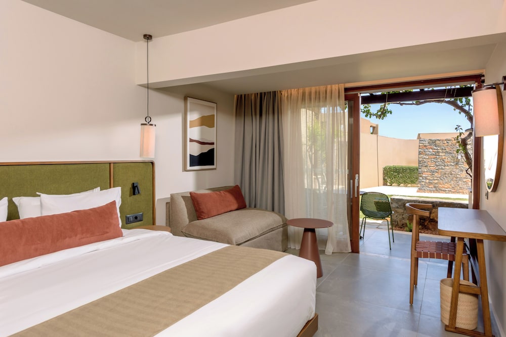 Junior Suite con vistas al jardín del hotel Blue Sea Beach Affiliated By Melia. Foto 7