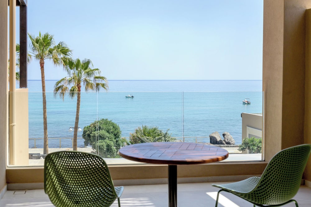 Familiar con vistas al mar del hotel Blue Sea Beach Affiliated By Melia. Foto 10