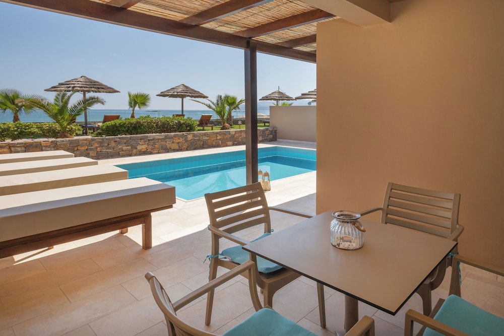 Suite con piscina privada del hotel Blue Sea Beach Affiliated By Melia. Foto 4