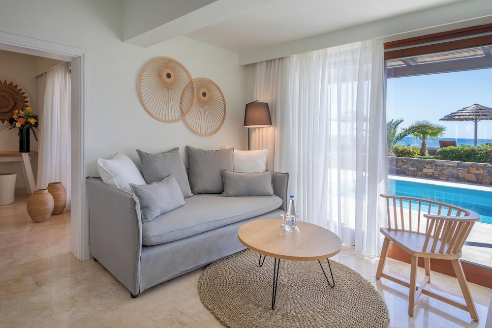 Suite con piscina privada del hotel Blue Sea Beach Affiliated By Melia. Foto 6