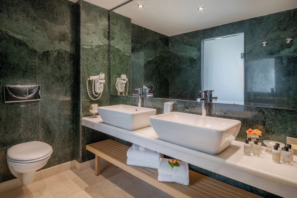 Suite con piscina privada del hotel Blue Sea Beach Affiliated By Melia. Foto 7