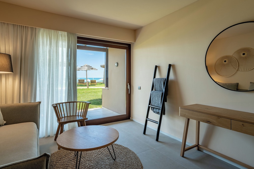 Bungalow Frente al Mar del hotel Blue Sea Beach Affiliated By Melia. Foto 10