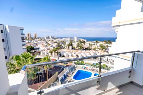 Suite con Vistas a la Piscina del hotel Coral Ocean View (only Adults). Foto 33