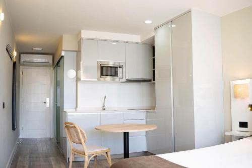 Suite Junior Estándar del hotel Coral Ocean View (only Adults). Foto 9