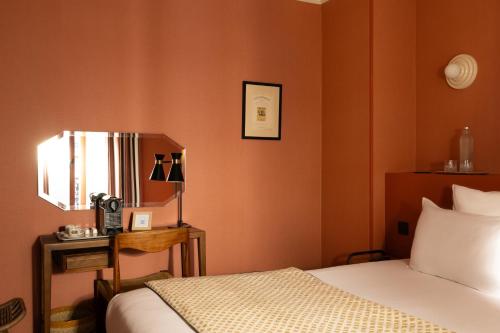Habitación Doble Deluxe del hotel Coq Paris. Foto 2