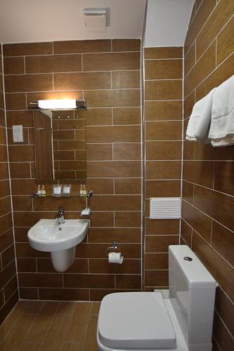 Habitación cuádruple del hotel Lucky 8. Foto 2