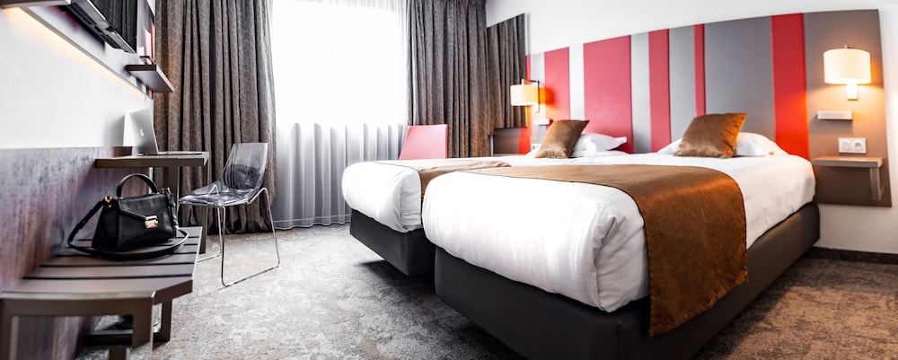 Habitación clásica con 2 camas individuales, 2 camas individuales del hotel Mercure Belfort Centre. Foto 1