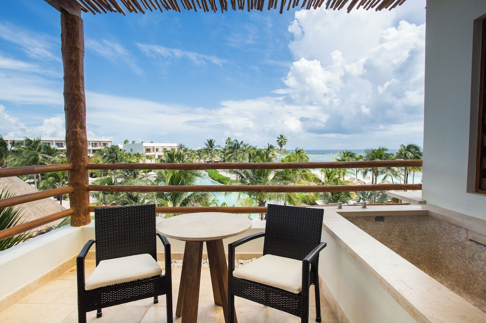 Preferred Club Junior Suite Ocean Front Double del hotel Secrets Akumal Riviera Maya - Adults Only - All Inclusive. Foto 3