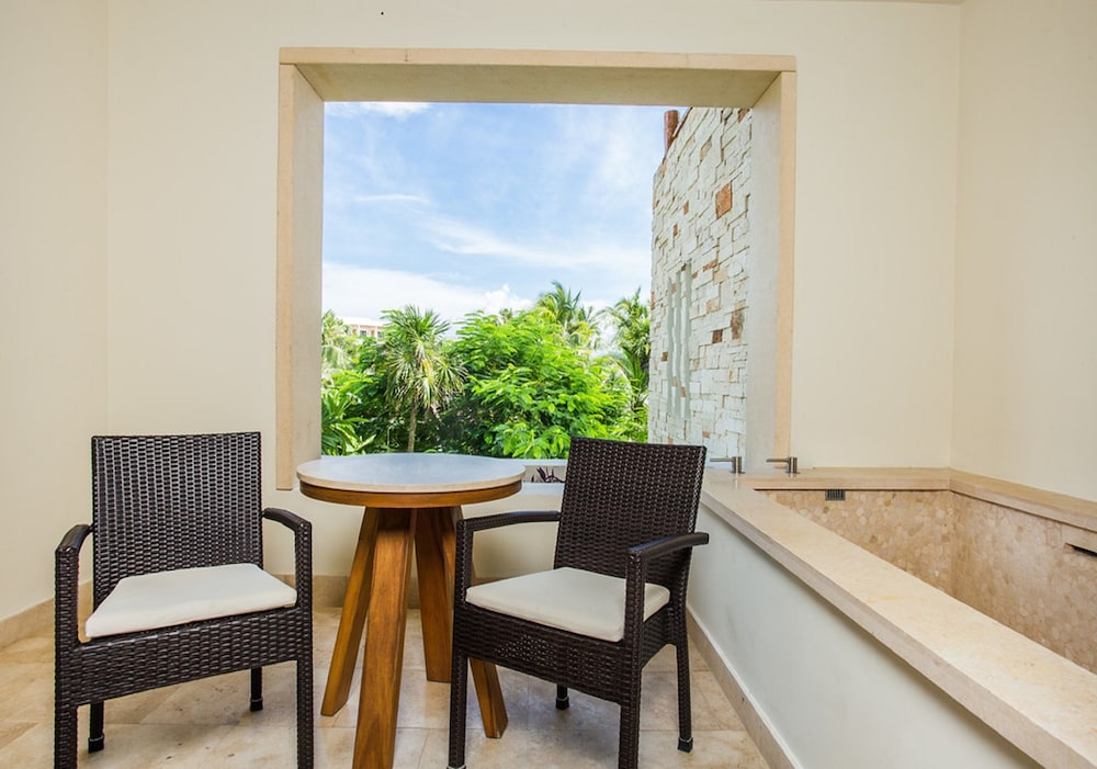 Preferred Club Junior Suite Tropical View Double del hotel Secrets Akumal Riviera Maya - Adults Only - All Inclusive. Foto 5
